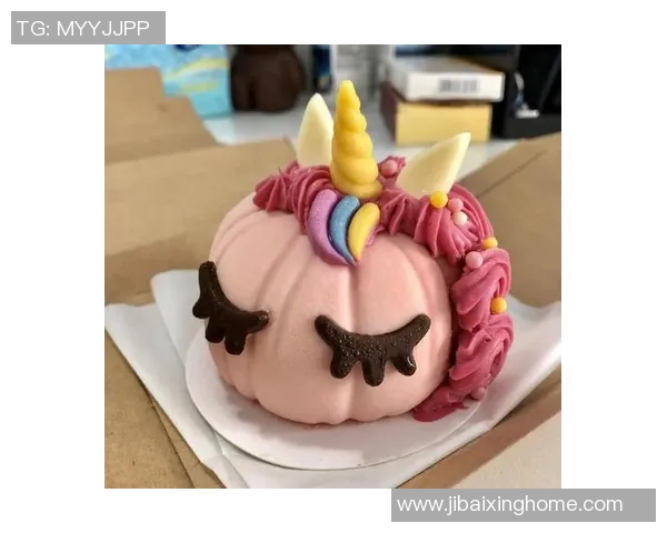 蛋糕的甜蜜世界：探秘各式蛋糕的制作技巧与创意装饰艺术