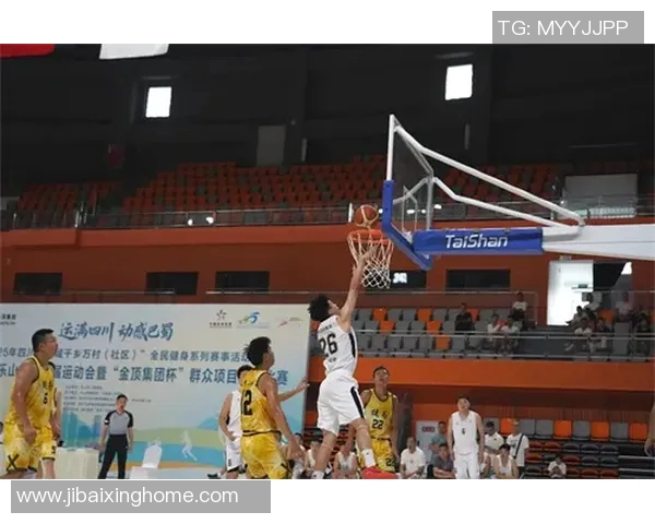 杭州篮球队在联合会杯积分榜上以53分稳居第一名,表现出色引人瞩目 杭州篮球队在联合会杯积分榜上以53分稳居第一名,表现出色引人瞩目